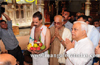 Higher Education Minister RV Deshpande visits Sri Venkatramana Temple, Carstreet